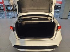 Toyota Corolla Hybrid 1.8H E-CVT Luxury - ფოტო 19