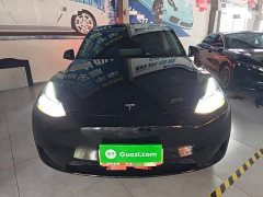 Tesla Model Y Rear-Wheel Drive - ფოტო 3
