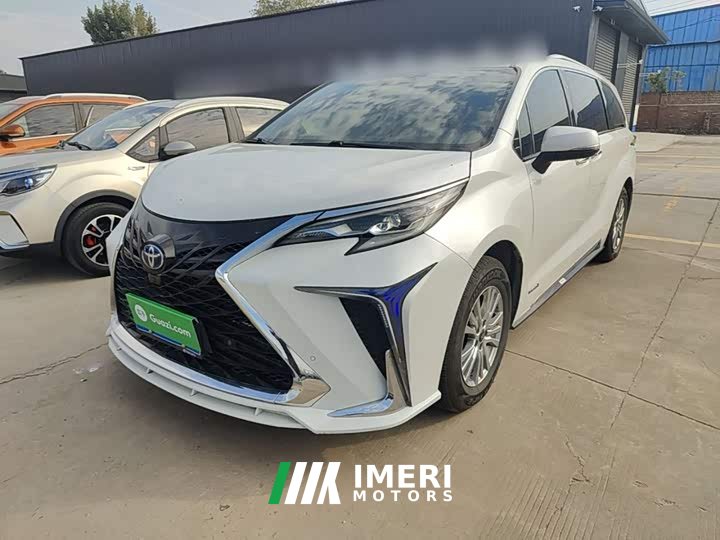 Toyota Sienna 2.5L Hybrid Premium Edition