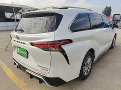 Toyota Sienna 2021 2.5L Hybrid Premium Edition - ფოტო 7