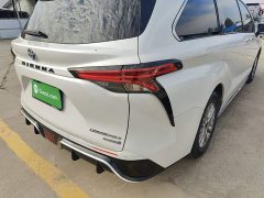 Toyota Sienna 2021 2.5L Hybrid Premium Edition - ფოტო 8