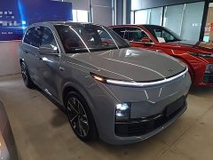 Li Auto L8 Ultra Smart Refresh Edition - ფოტო 4