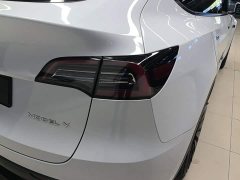 Tesla Model Y Standard Range RWD - ფოტო 8