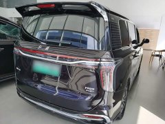 FAW Red Flag HQ9 PHEV 2.0T AWD Business Edition - ფოტო 7