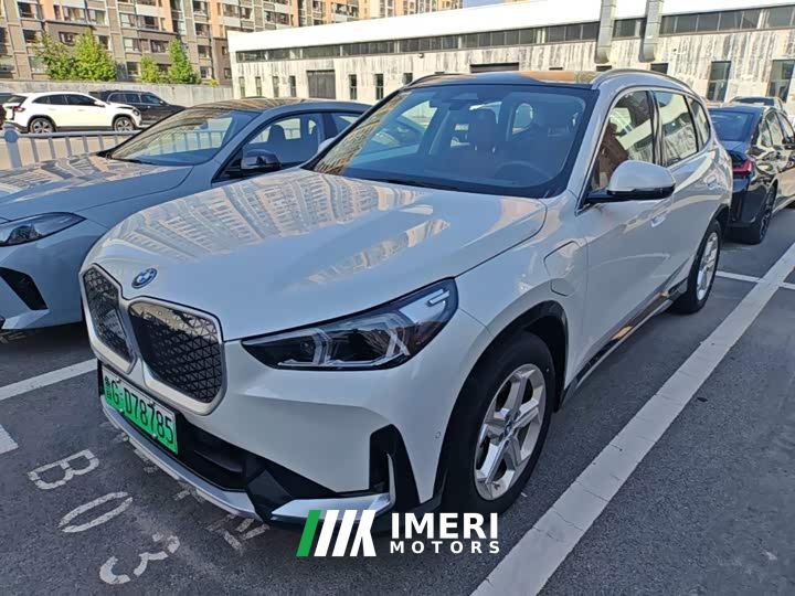 BMW iX1 eDrive25L X Design Package