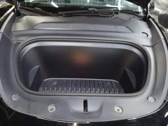 Tesla Model Y Rear-Wheel Drive - ფოტო 20