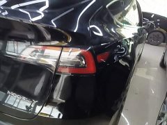 Tesla Model Y Rear-Wheel Drive - ფოტო 8