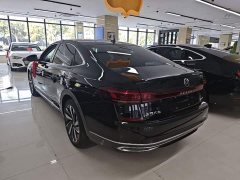 Volkswagen Passat Outstanding Edition 380TSI Dragon Ascendant Version - ფოტო 5