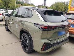 Volkswagen Taos L 380TSI AWD Luxury - ფოტო 5