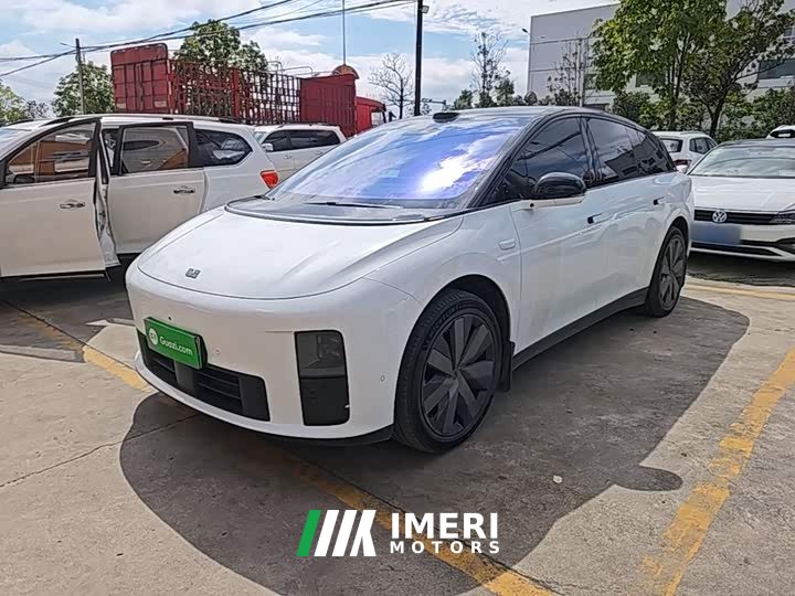 Li Auto i6 Four-Wheel Drive Standard Edition - ავტომობილი ჩინეთიდან