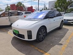 Li Auto i6 Four-Wheel Drive Standard Edition - ფოტო 1