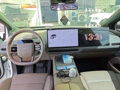 Li Auto i6 Four-Wheel Drive Standard Edition - ფოტო 10