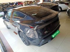 Tesla Model Y Rear-Wheel Drive - ფოტო 5