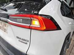 Toyota Wildland Hybrid 2.5L E-CVT FWD Luxury Plus - ფოტო 8