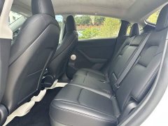 Tesla Model Y Rear-Wheel Drive - ფოტო 17