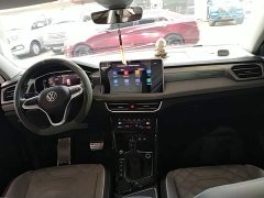 Volkswagen Taos 330TSI FWD R-Line High Performance Edition - ფოტო 10