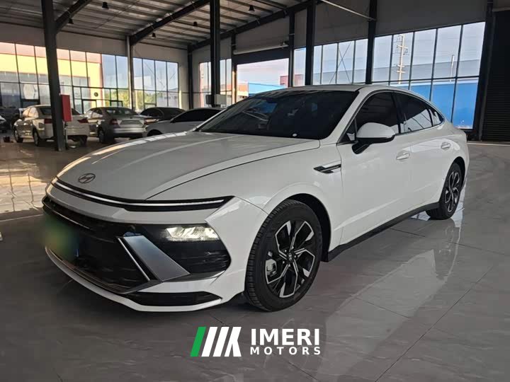 Hyundai Sonata 2024 1.5T Pro - ავტომობილი ჩინეთიდან