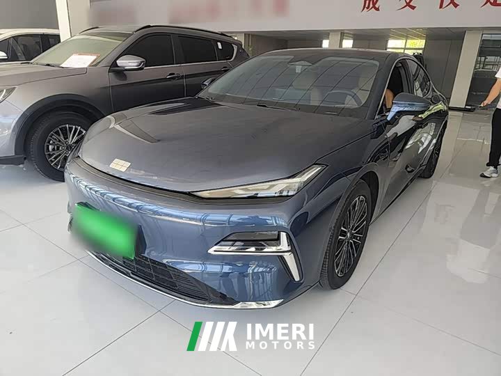 Geely Galaxy Xingyao 8 130km EM-i Premium Edition - ავტომობილი ჩინეთიდან