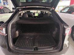 Tesla Model Y Long Range All-Wheel Drive - ფოტო 19