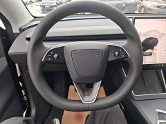 Tesla Model Y Rear-Wheel Drive - ფოტო 11