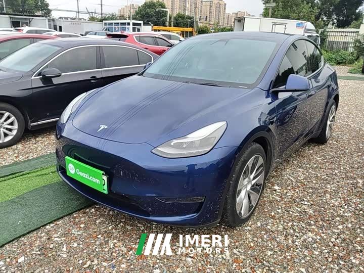 Tesla Model Y Long Range All-Wheel Drive