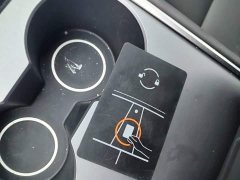 Tesla Model Y Long Range All-Wheel Drive - ფოტო 9