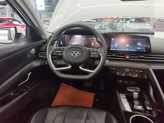 Hyundai Elantra 1.5L CVT GLX Elite - ფოტო 11
