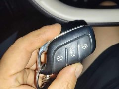 SAIC Roewe D7 EV 510km Rear-Wheel Drive Excellence Edition - ფოტო 17