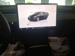 Tesla Model Y Rear-Wheel Drive - ფოტო 13