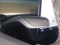 Tesla Model Y Rear-Wheel Drive - ფოტო 14