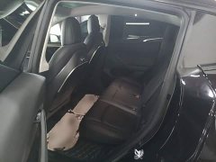 Tesla Model Y Rear-Wheel Drive - ფოტო 17