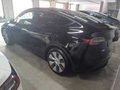 Tesla Model Y Rear-Wheel Drive - ფოტო 5