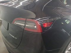 Tesla Model Y Rear-Wheel Drive - ფოტო 8