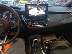 Toyota Corolla Hybrid 1.8H E-CVT Luxury - ფოტო 13