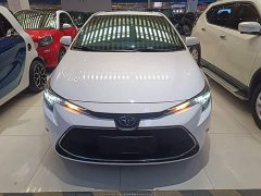 Toyota Corolla Hybrid 1.8H E-CVT Luxury - ფოტო 3