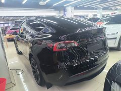 Tesla Model Y Rear-Wheel Drive - ფოტო 5