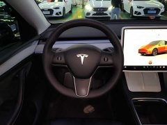 Tesla Model Y Rear-Wheel Drive - ფოტო 11