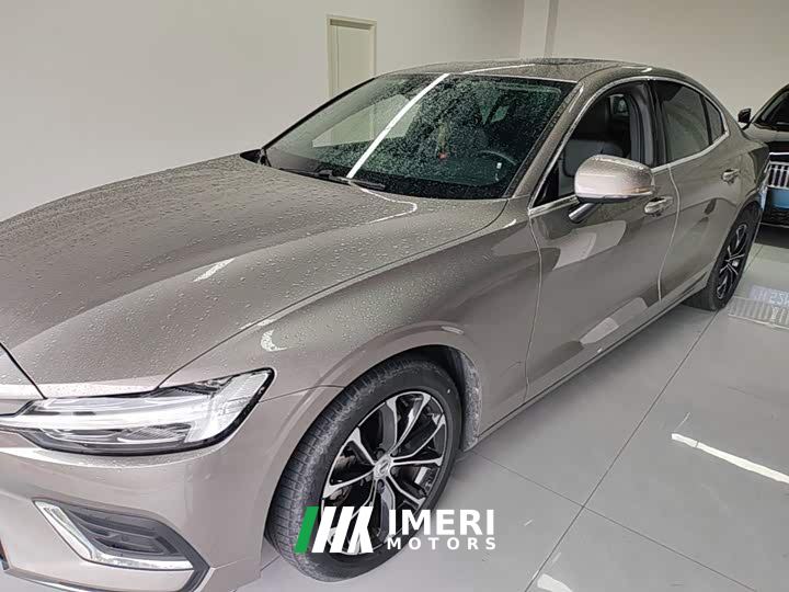 Volvo S60 T4 Intelligent Luxury Edition