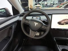 Tesla Model Y Long Range All-Wheel Drive - ფოტო 11