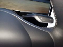 Tesla Model Y Standard Range RWD - ფოტო 14