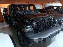 Jeep Wrangler New Energy Four-Door 2.0T 4xe Sahara Trailhawk Edition - ფოტო 4