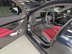 BMW 5 Series 525Li M Sport Package - ფოტო 12