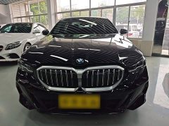BMW 5 Series 525Li M Sport Package - ფოტო 3