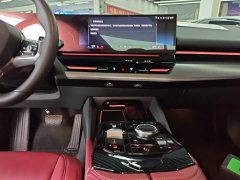BMW 5 Series 525Li M Sport Package - ფოტო 9