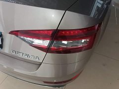 Skoda Octavia 2020 1.5L Automatic Zhixing Luxury Edition - ფოტო 8