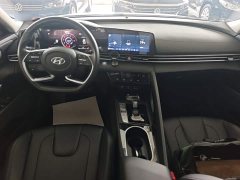 Hyundai Elantra 1.5L CVT Luxury - ფოტო 10