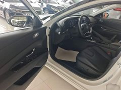 Hyundai Elantra 1.5L CVT Luxury - ფოტო 16