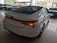 Hyundai Elantra 1.5L CVT Luxury - ფოტო 7