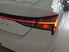 Hyundai Elantra 1.5L CVT Luxury - ფოტო 8