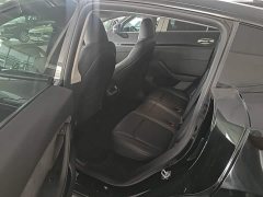 Tesla Model Y Rear-Wheel Drive - ფოტო 17